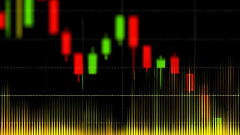 ETF Outflows, Stablecoin Dip, DAT Reversals Signal Crypto Capital Flight ETF Outflows, Stablecoin Dip, DAT Reversals Signal Crypto Capital Flight